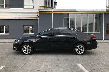 Седан Volkswagen Passat 2013 в Івано-Франківську