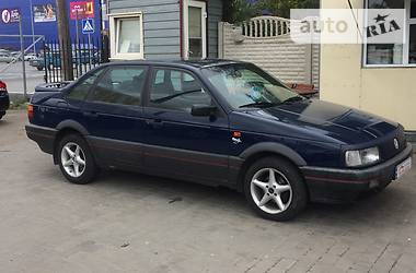 Седан Volkswagen Passat 1992 в Николаеве