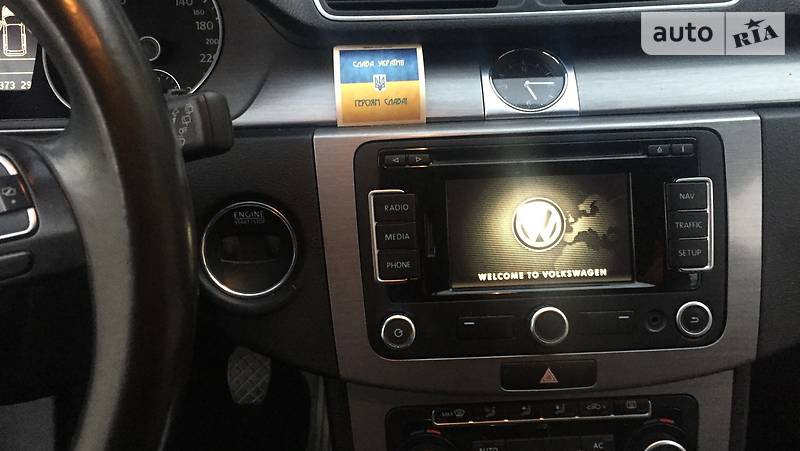 Универсал Volkswagen Passat 2012 в Ровно