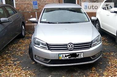 Седан Volkswagen Passat 2011 в Киеве