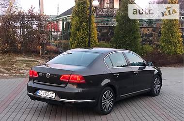 Седан Volkswagen Passat 2015 в Луцке