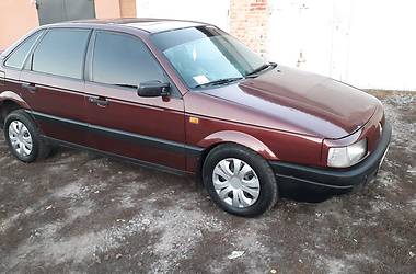 Седан Volkswagen Passat 1991 в Прилуках