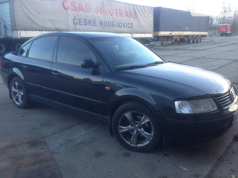 Седан Volkswagen Passat 1997 в Львове