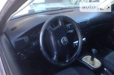Седан Volkswagen Passat 1997 в Львове