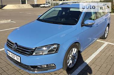 Універсал Volkswagen Passat 2014 в Києві