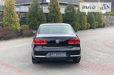 Седан Volkswagen Passat 2012 в Луцке