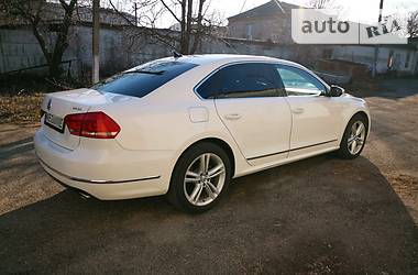 Седан Volkswagen Passat 2012 в Синельниково