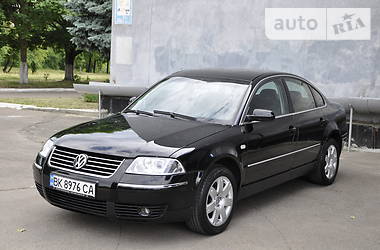 Седан Volkswagen Passat 2003 в Ровно