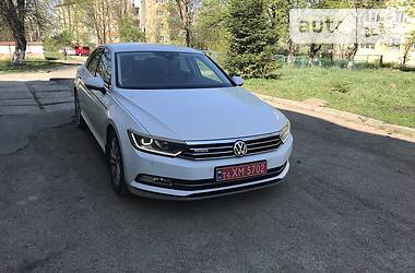 Седан Volkswagen Passat 2015 в Дрогобичі