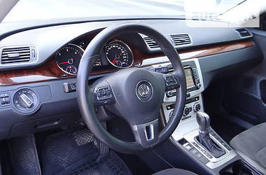 Седан Volkswagen Passat 2013 в Одессе