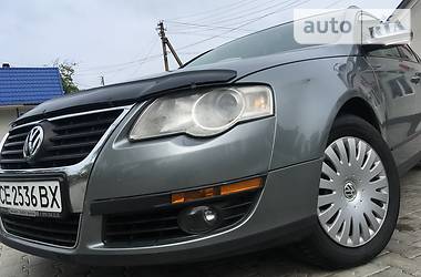 Універсал Volkswagen Passat 2006 в Чернівцях