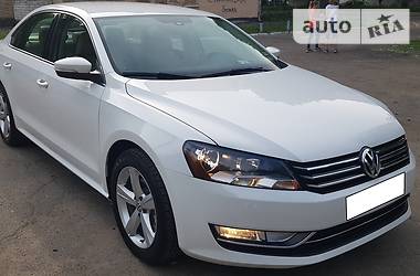 Седан Volkswagen Passat 2013 в Киеве