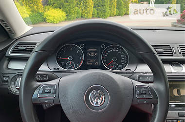 Седан Volkswagen Passat 2012 в Луцке