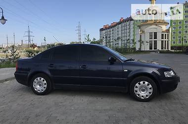 Седан Volkswagen Passat 1998 в 