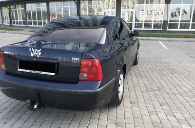 Седан Volkswagen Passat 1998 в 
