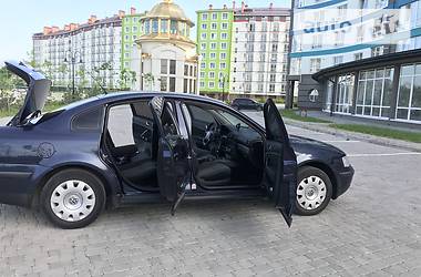 Седан Volkswagen Passat 1998 в 