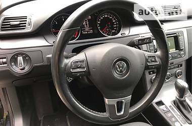 Седан Volkswagen Passat 2014 в Львові
