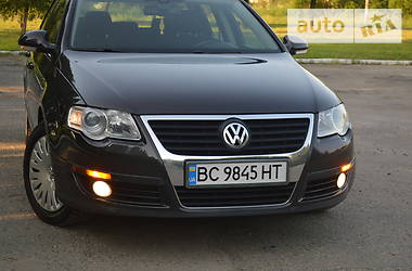 Универсал Volkswagen Passat 2010 в Дрогобыче