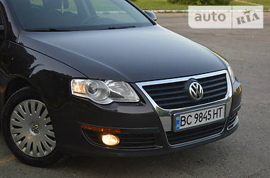 Универсал Volkswagen Passat 2010 в Дрогобыче