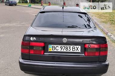 Седан Volkswagen Passat 1994 в Львове