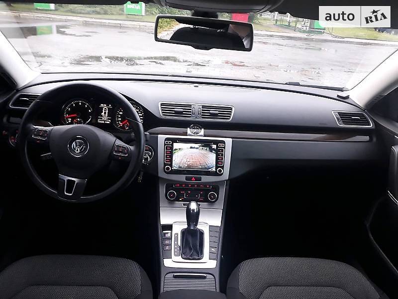 Седан Volkswagen Passat 2011 в Луцьку