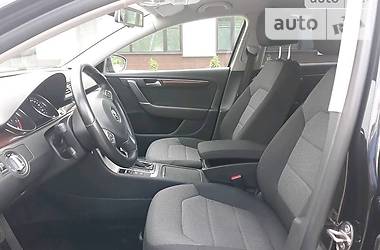 Седан Volkswagen Passat 2011 в 