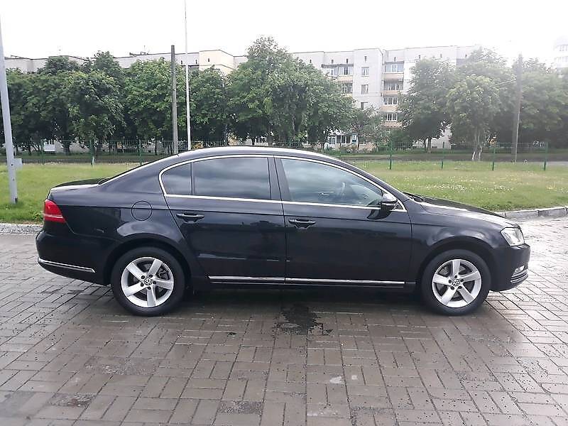 Седан Volkswagen Passat 2011 в Луцьку