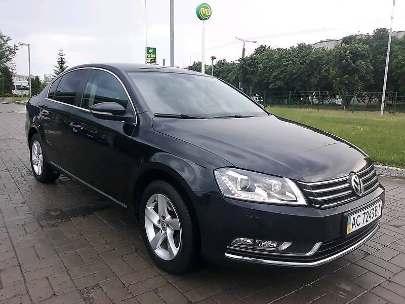 Седан Volkswagen Passat 2011 в Луцьку