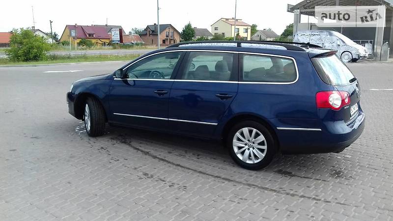 Універсал Volkswagen Passat 2010 в Львові