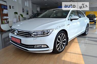 Седан Volkswagen Passat 2015 в Хмельницком