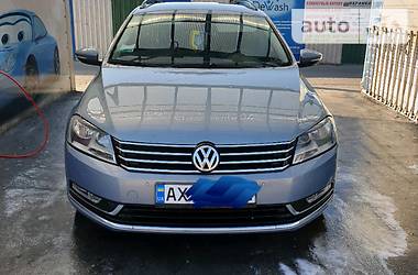 Універсал Volkswagen Passat 2012 в Харкові