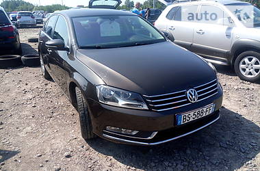 Седан Volkswagen Passat 2012 в Львове