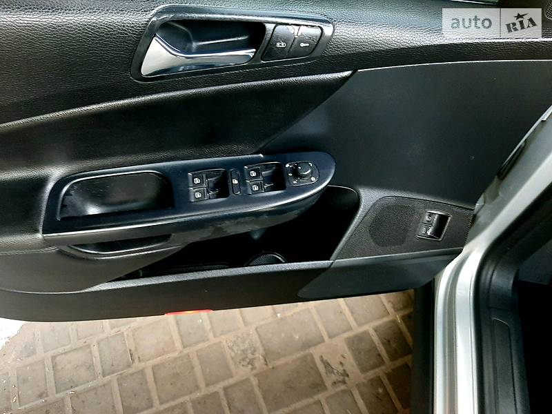 Седан Volkswagen Passat 2006 в Дніпрі