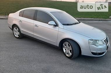 Седан Volkswagen Passat 2006 в Дніпрі