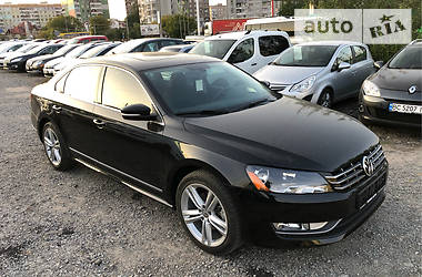 Седан Volkswagen Passat 2015 в Львові