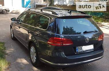 Універсал Volkswagen Passat 2011 в 