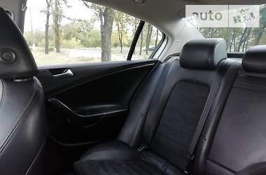 Седан Volkswagen Passat 2008 в Покровську