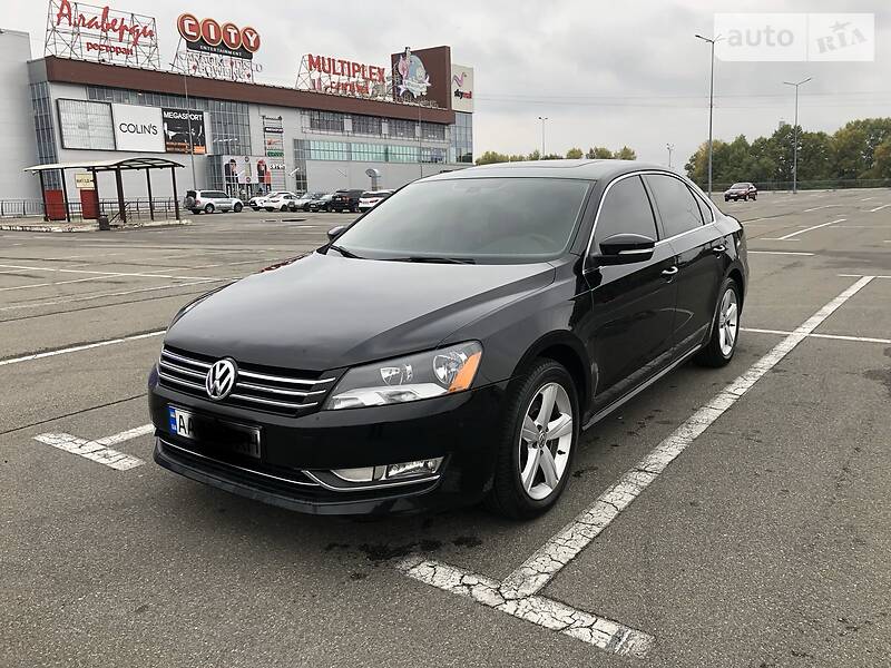 Седан Volkswagen Passat 2012 в Киеве