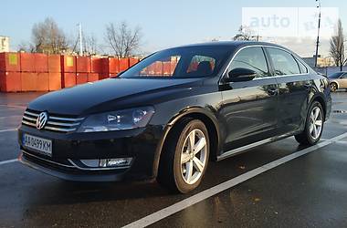 Седан Volkswagen Passat 2012 в Киеве