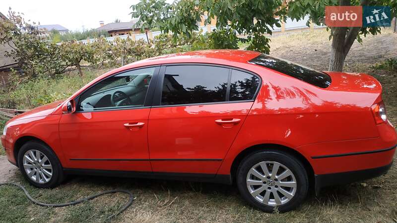 Седан Volkswagen Passat 2007 в Кропивницком