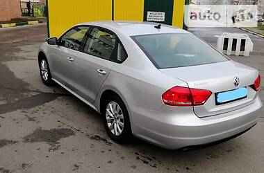 Седан Volkswagen Passat 2014 в Киеве