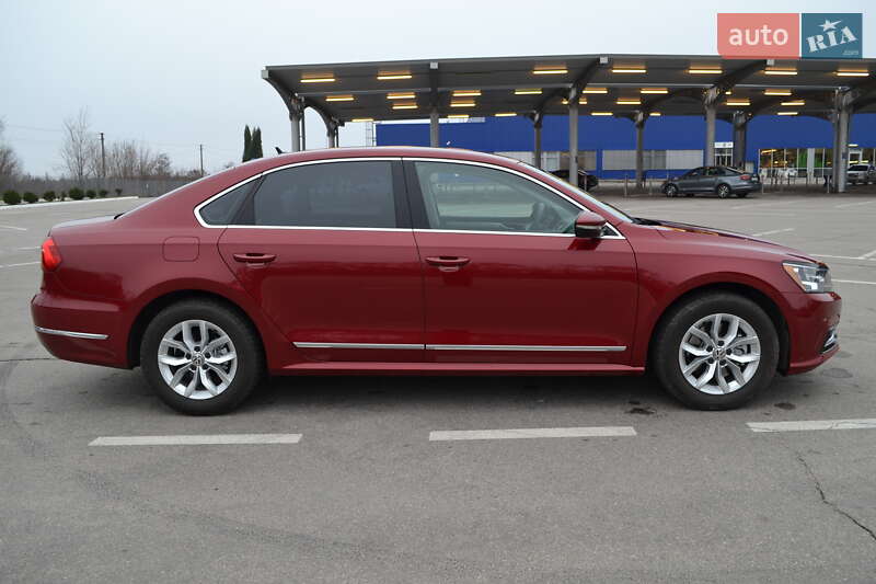 Седан Volkswagen Passat 2016 в Запоріжжі