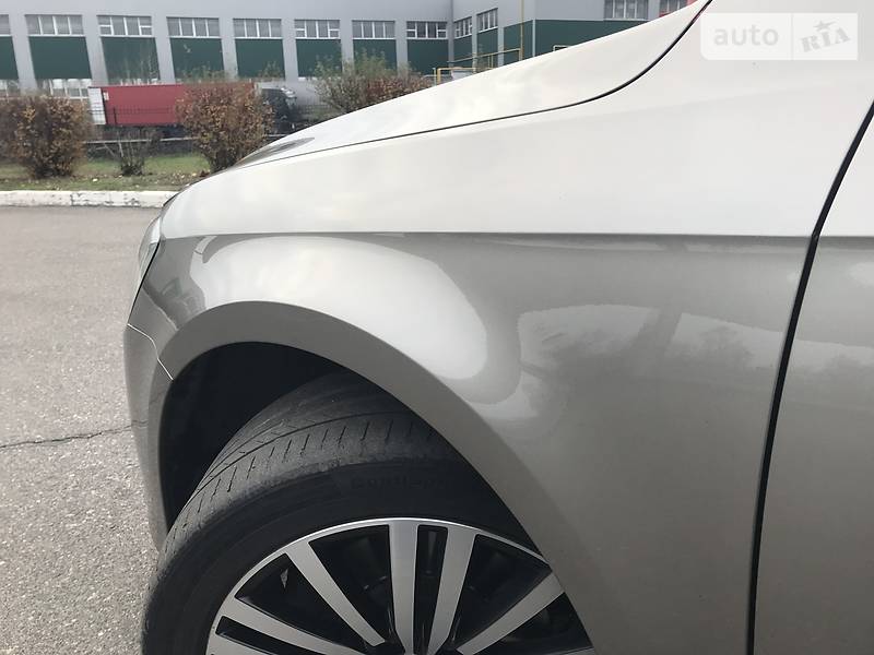 Універсал Volkswagen Passat 2012 в Черкасах