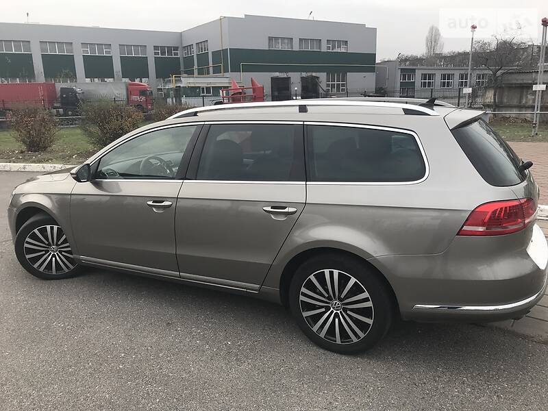 Універсал Volkswagen Passat 2012 в Черкасах
