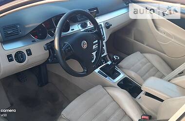 Универсал Volkswagen Passat 2006 в Хусте