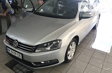 Універсал Volkswagen Passat 2012 в 