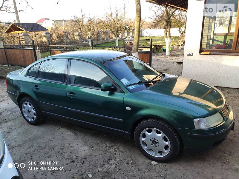 Седан Volkswagen Passat 1999 в Києві