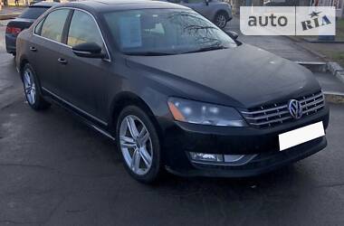 Седан Volkswagen Passat 2012 в Києві