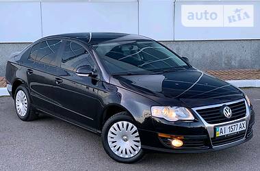 Седан Volkswagen Passat 2008 в Києві