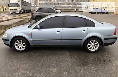 Седан Volkswagen Passat 1997 в Харькове